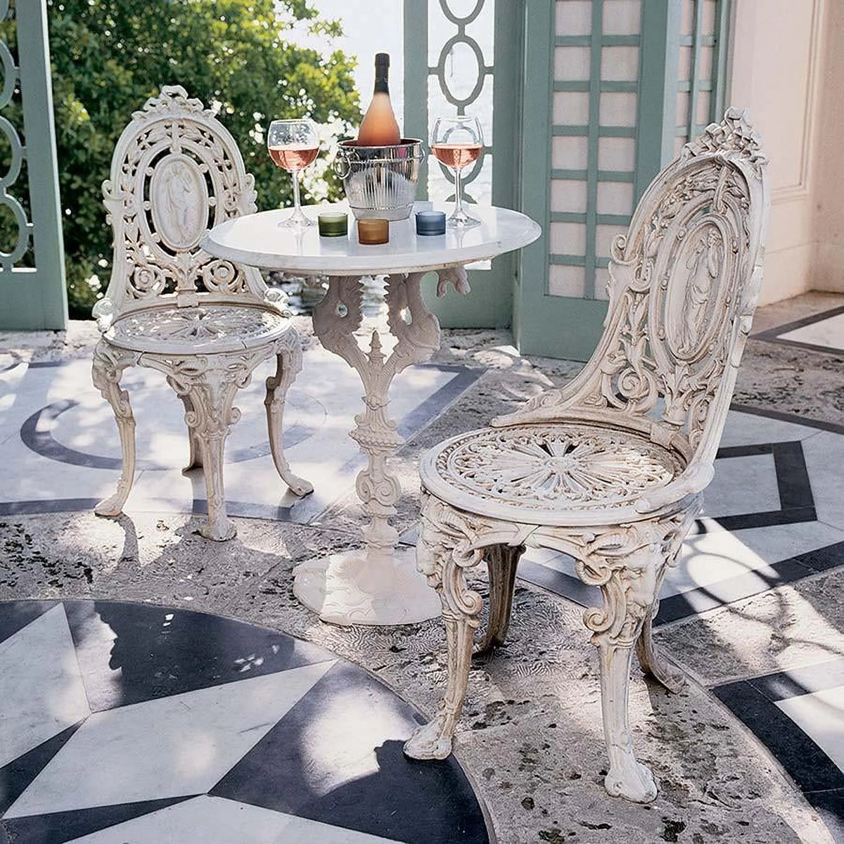 Bistro Table Y664364